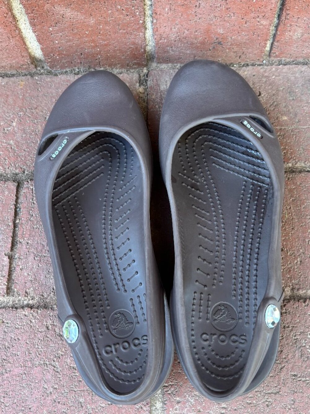 Crocs Brown Flats Sandals Shoes w/ Gem on Each - Women Size 8
